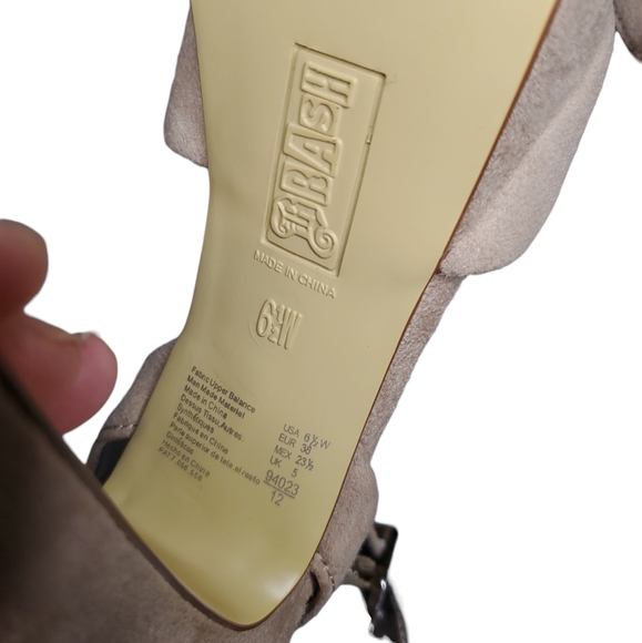 Brash Beige High Heels - Picture 4 of 4